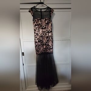 Tawny Elegant Black and Gold Evening Dress Size Medium